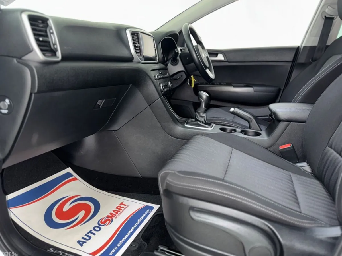 Kia Sportage MPV, Diesel Hybrid, 2021, White