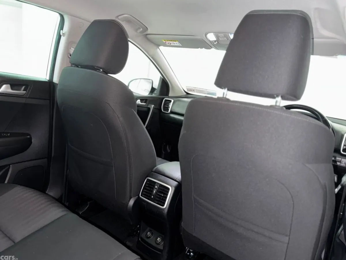 Kia Sportage MPV, Diesel Hybrid, 2021, White