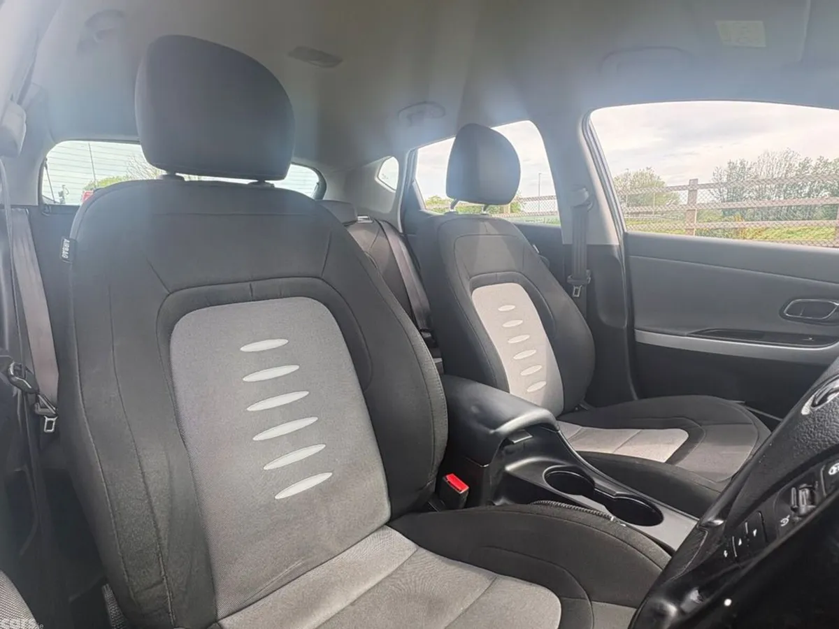 Kia Ceed Hatchback, Diesel, 2015, Black
