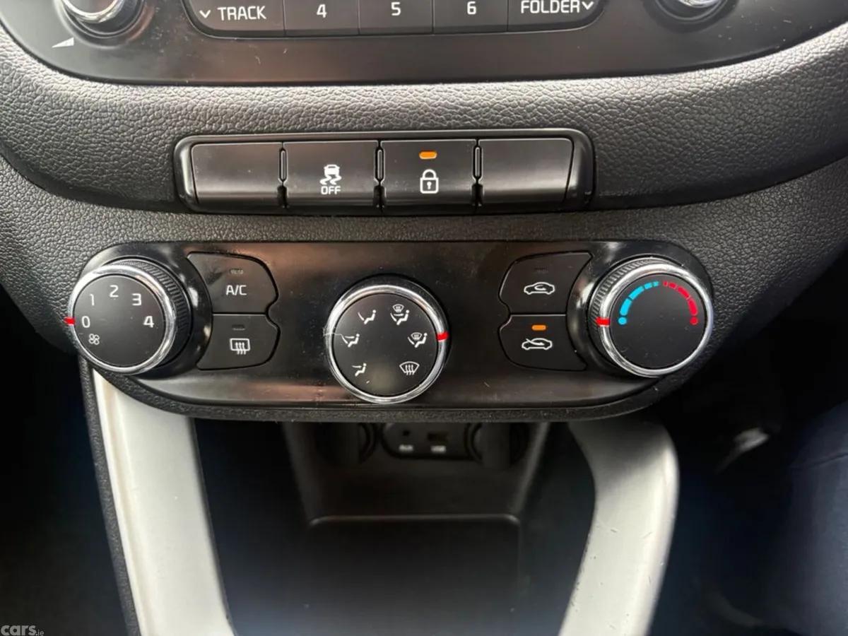 Kia Ceed Hatchback, Diesel, 2015, Black