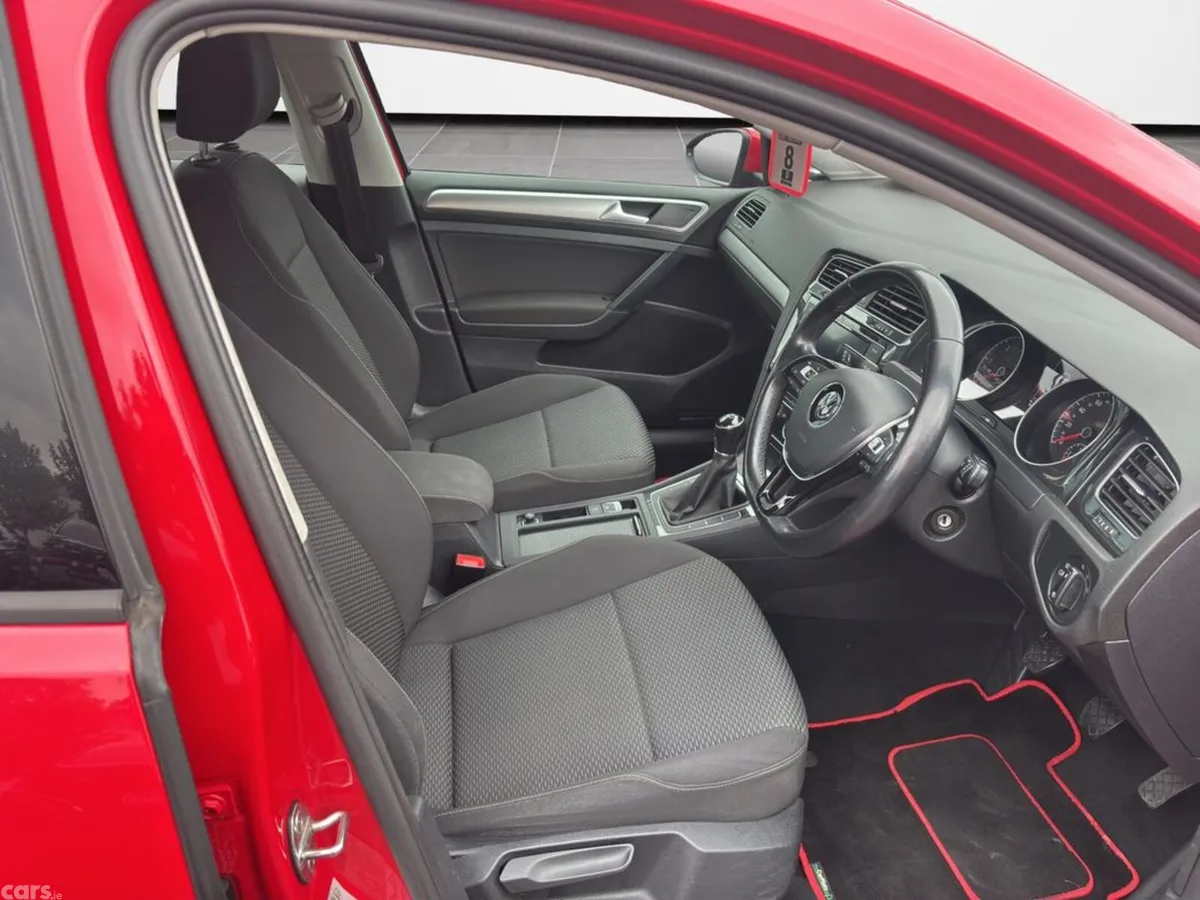 Volkswagen Golf Estate, Diesel, 2019, Red