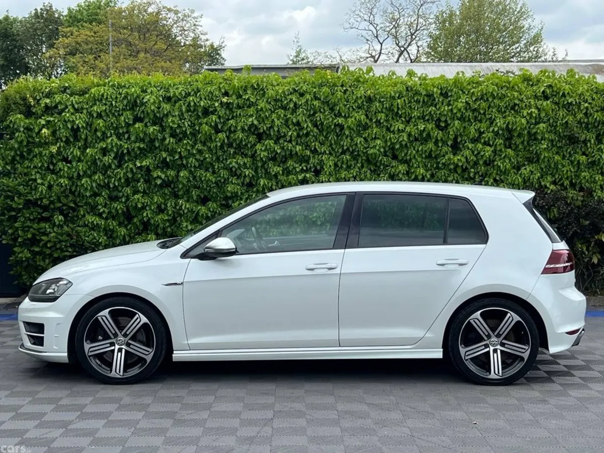 Volkswagen Golf Hatchback, Petrol, 2014, White