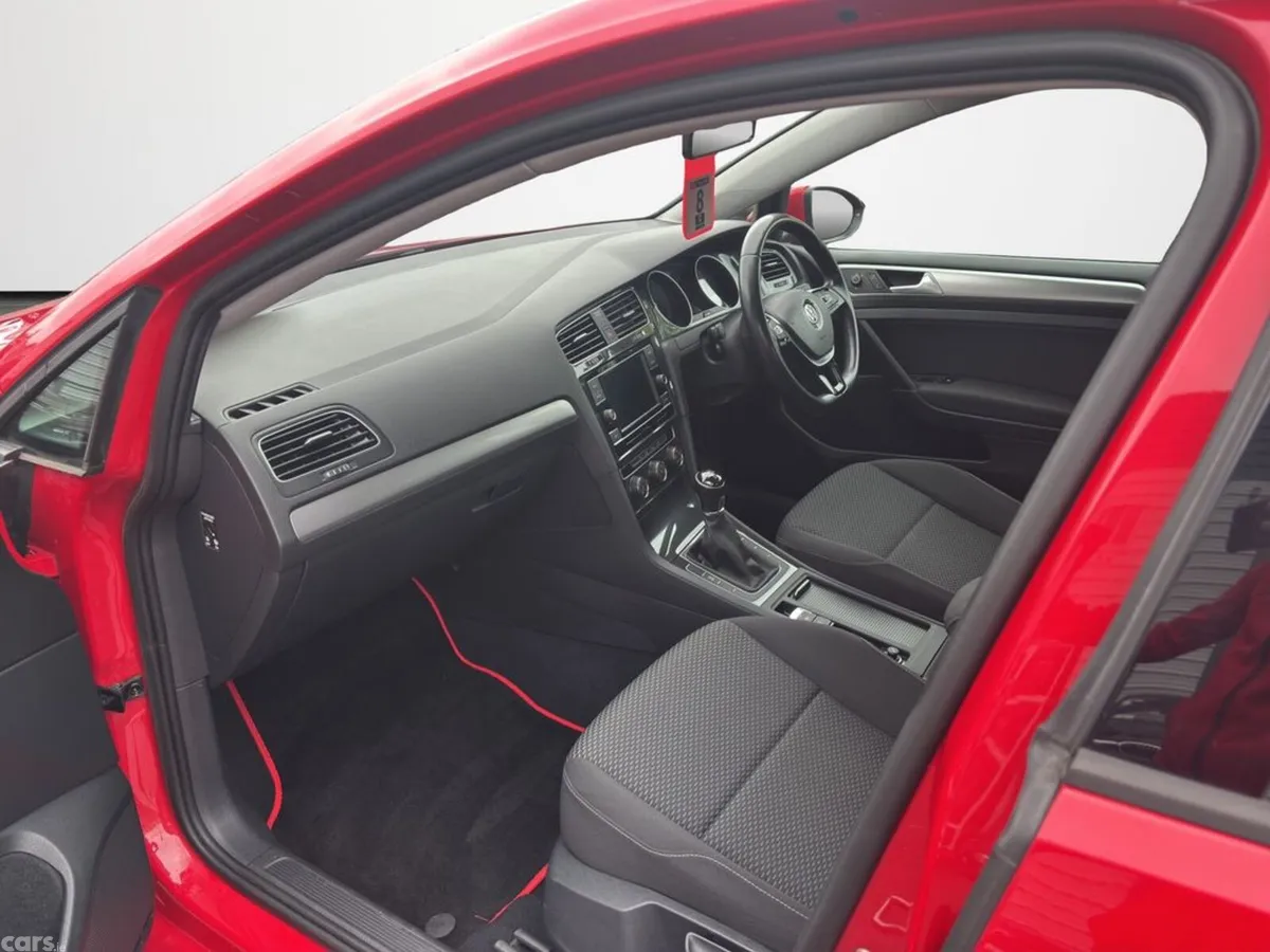 Volkswagen Golf Estate, Diesel, 2019, Red