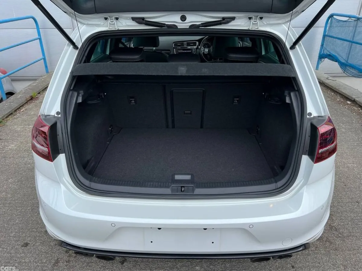 Volkswagen Golf Hatchback, Petrol, 2014, White