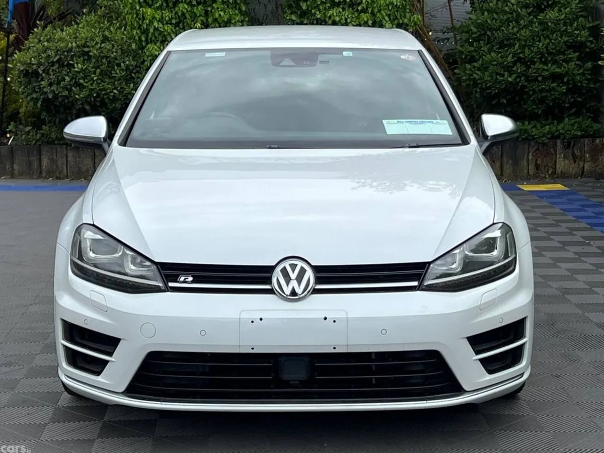 Volkswagen Golf Hatchback, Petrol, 2014, White