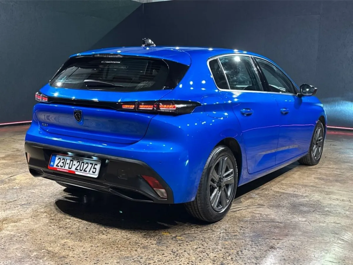 Peugeot 308 Hatchback, Diesel, 2023, Blue