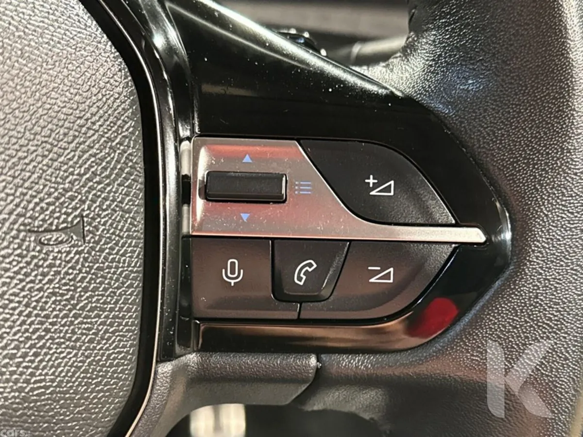 Peugeot 308 Hatchback, Diesel, 2023, Blue