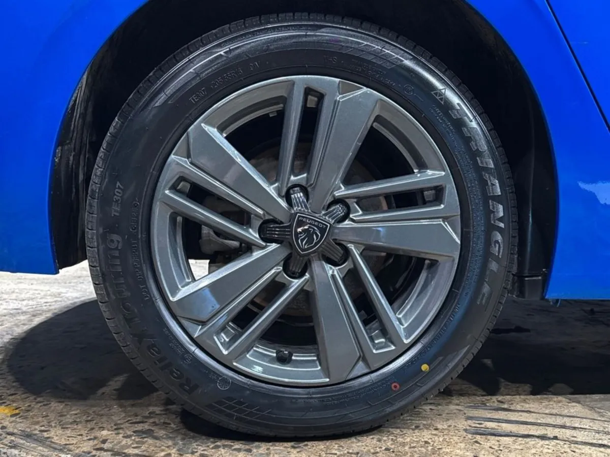 Peugeot 308 Hatchback, Diesel, 2023, Blue