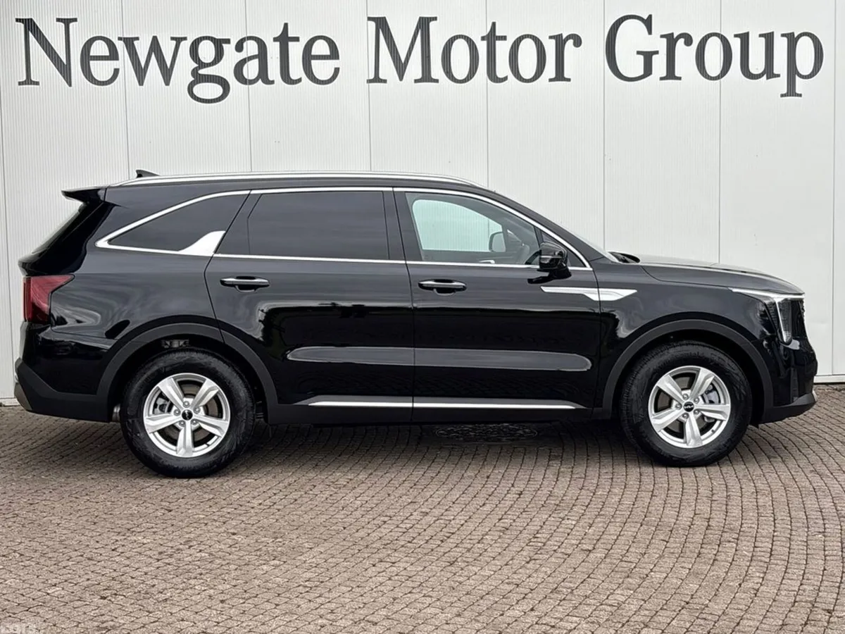 Kia Sorento Van, Diesel, 2027, Black