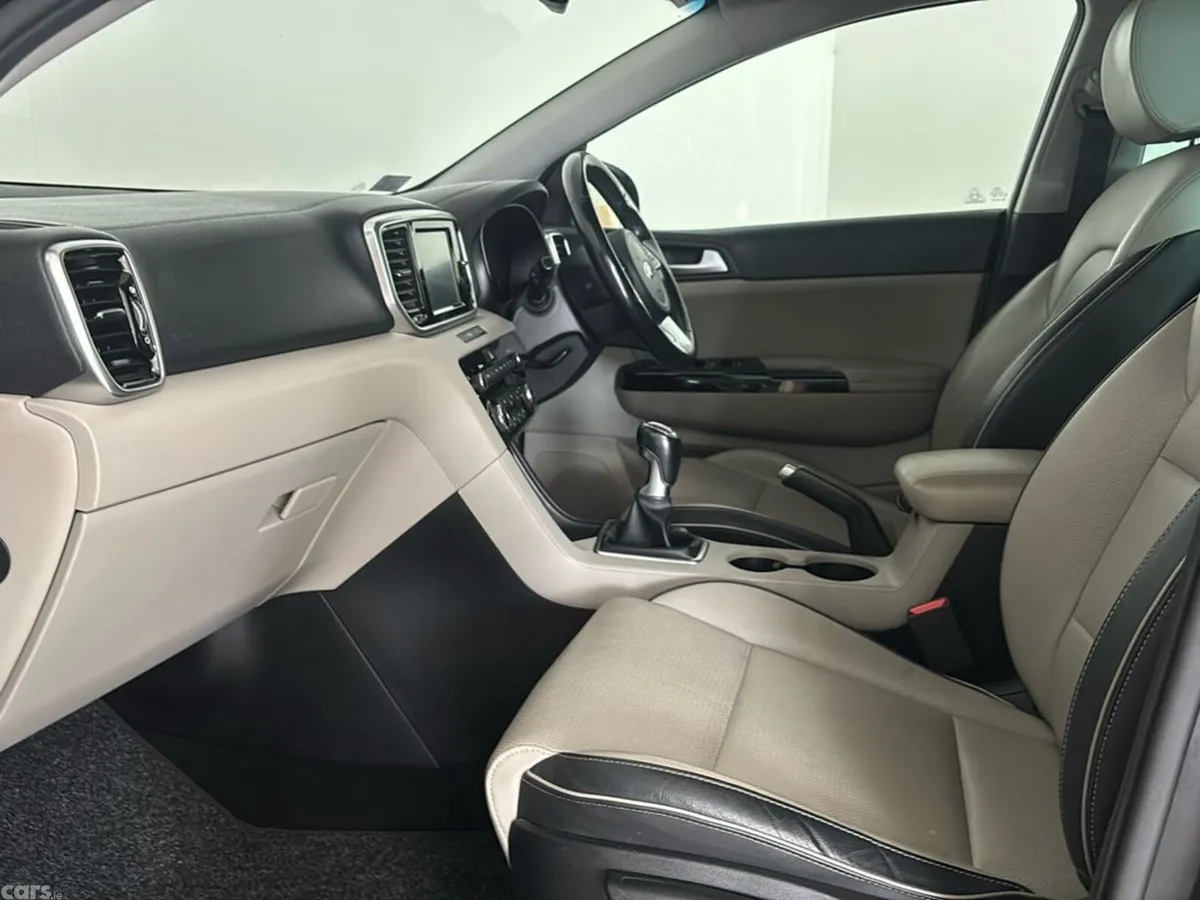 Kia Sportage MPV, Diesel, 2020, Black