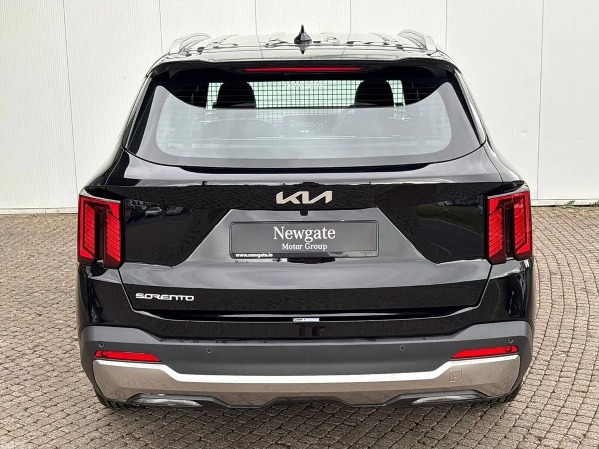 Kia Sorento Van, Diesel, 2027, Black