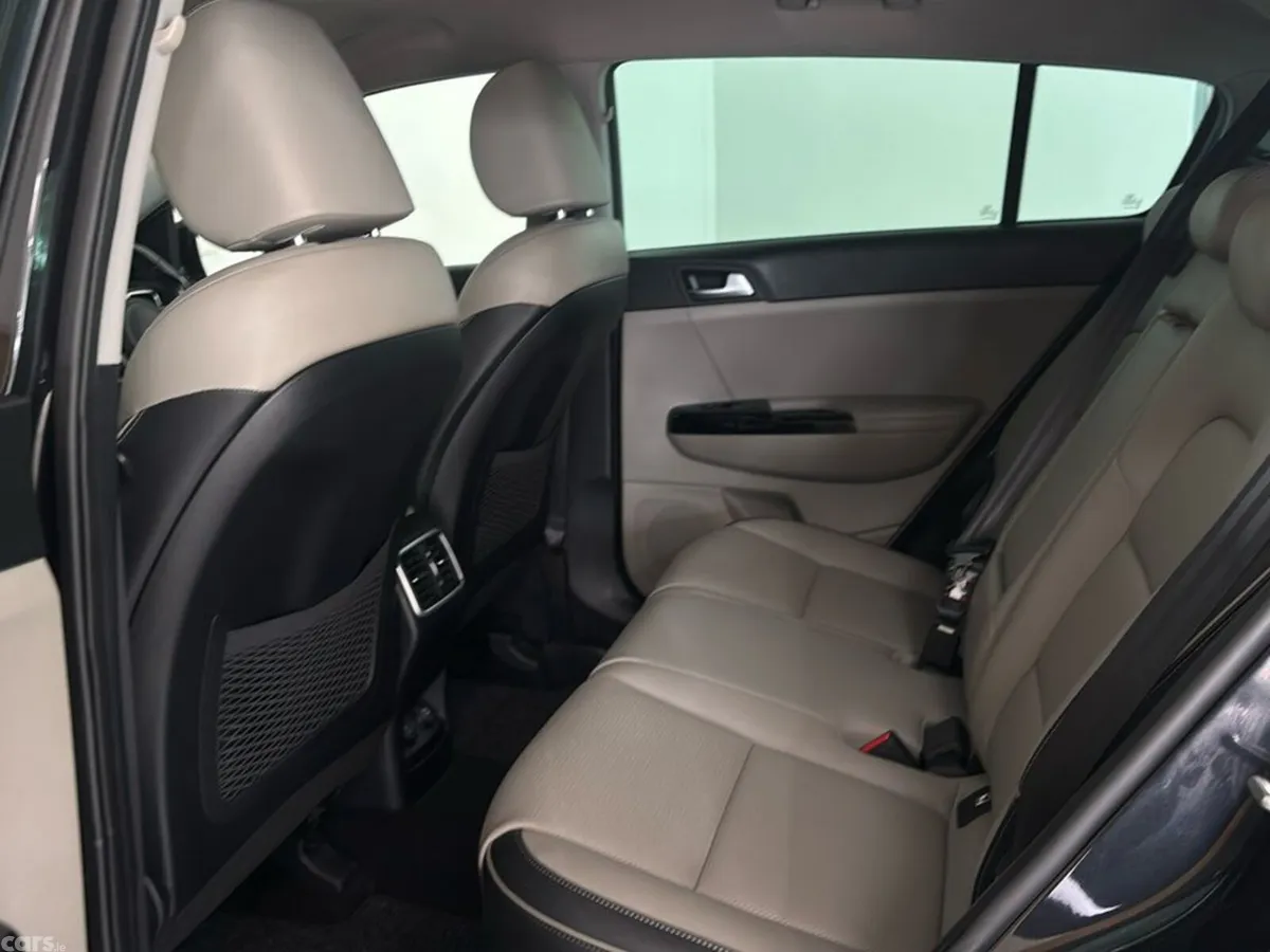 Kia Sportage MPV, Diesel, 2020, Black