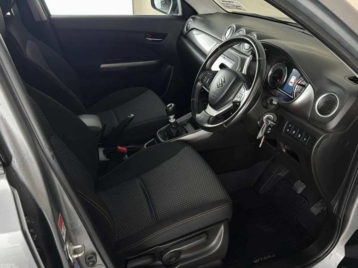 Suzuki Vitara SUV, Petrol, 2024, Grey