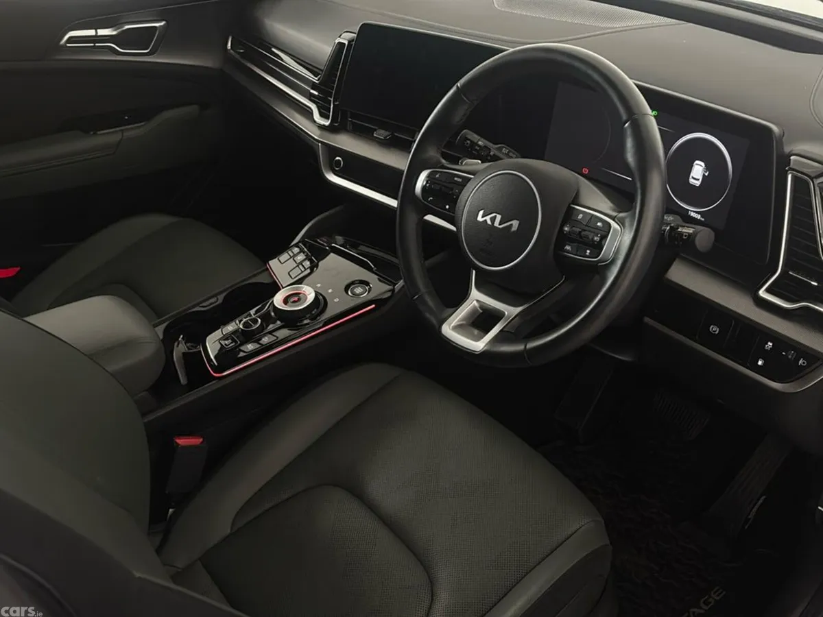 Kia Sportage MPV, Petrol Plug-in Hybrid, 2025, White