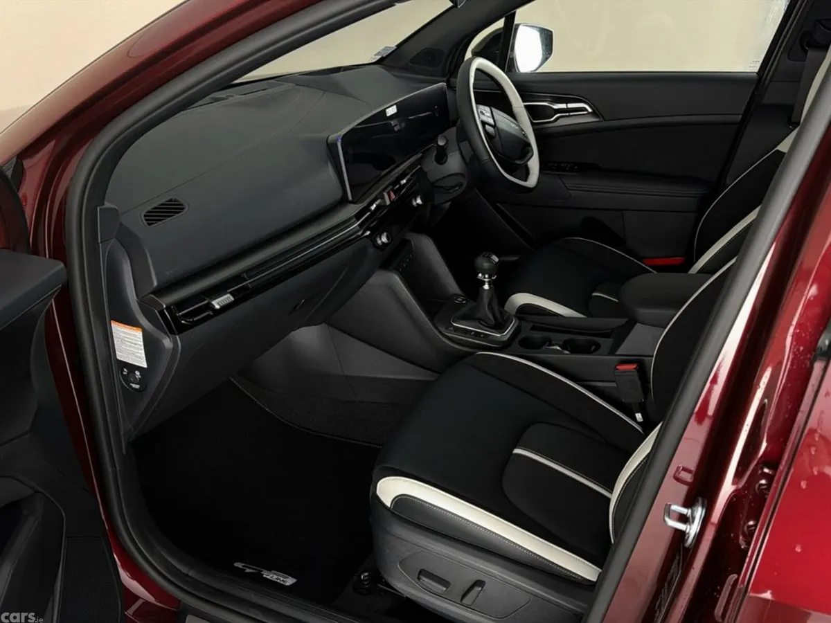 Kia Sportage SUV, Diesel Hybrid, 2026, Red