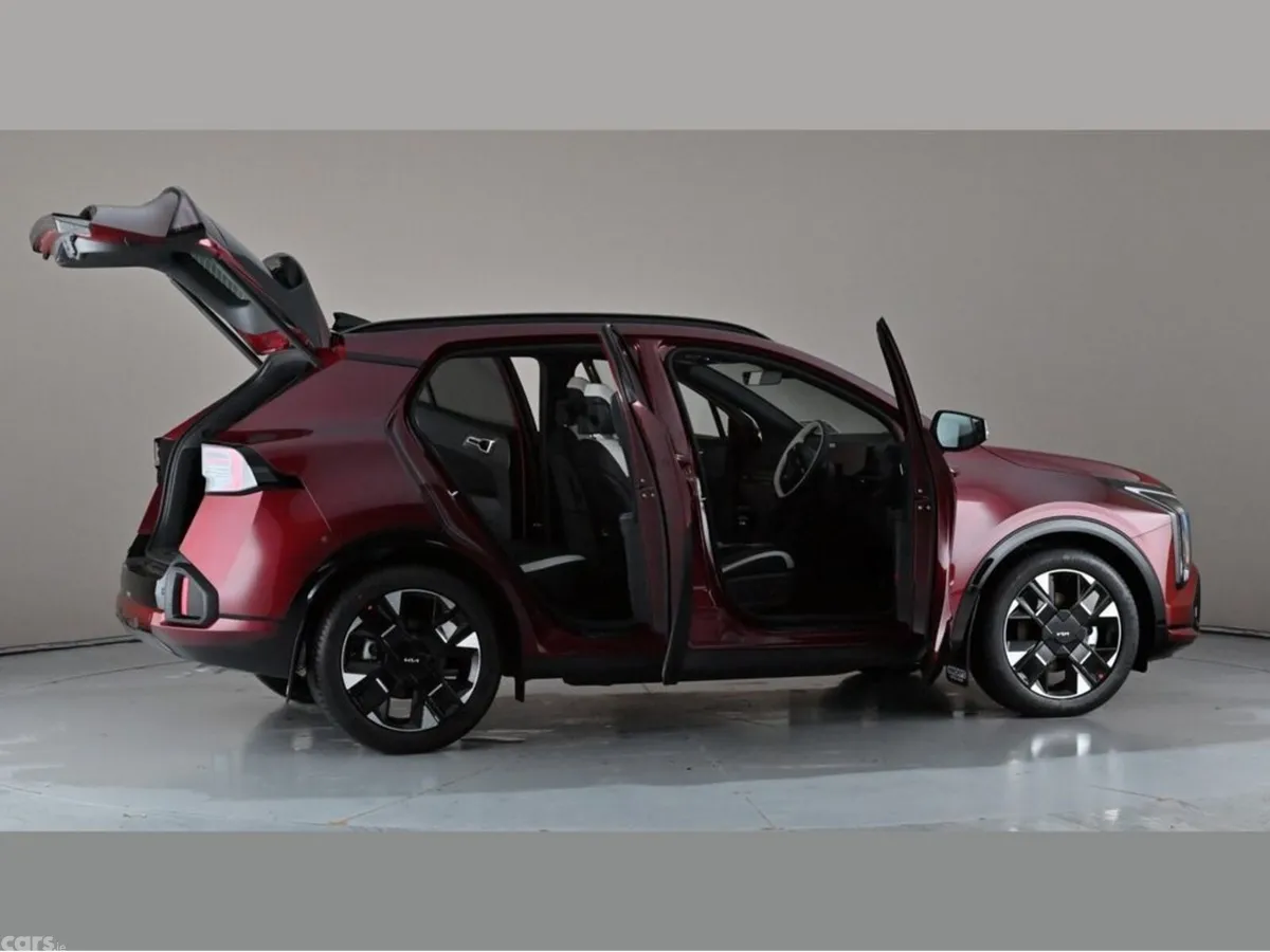 Kia Sportage SUV, Diesel Hybrid, 2026, Red