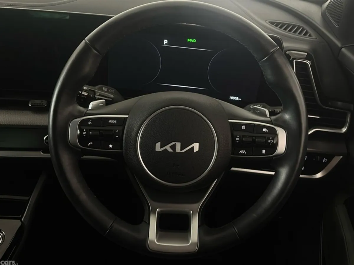 Kia Sportage MPV, Petrol Plug-in Hybrid, 2025, White