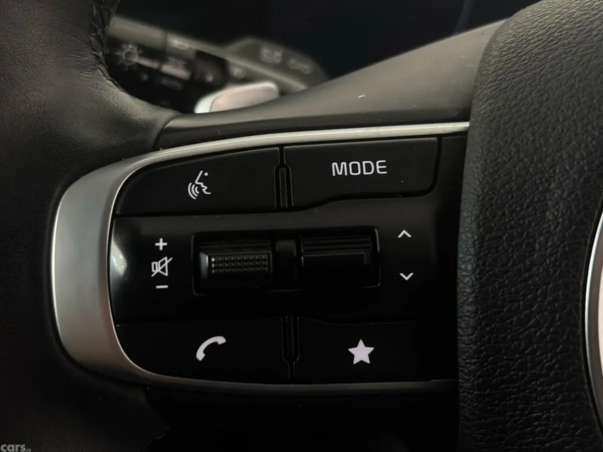Kia Sportage MPV, Petrol Plug-in Hybrid, 2025, White