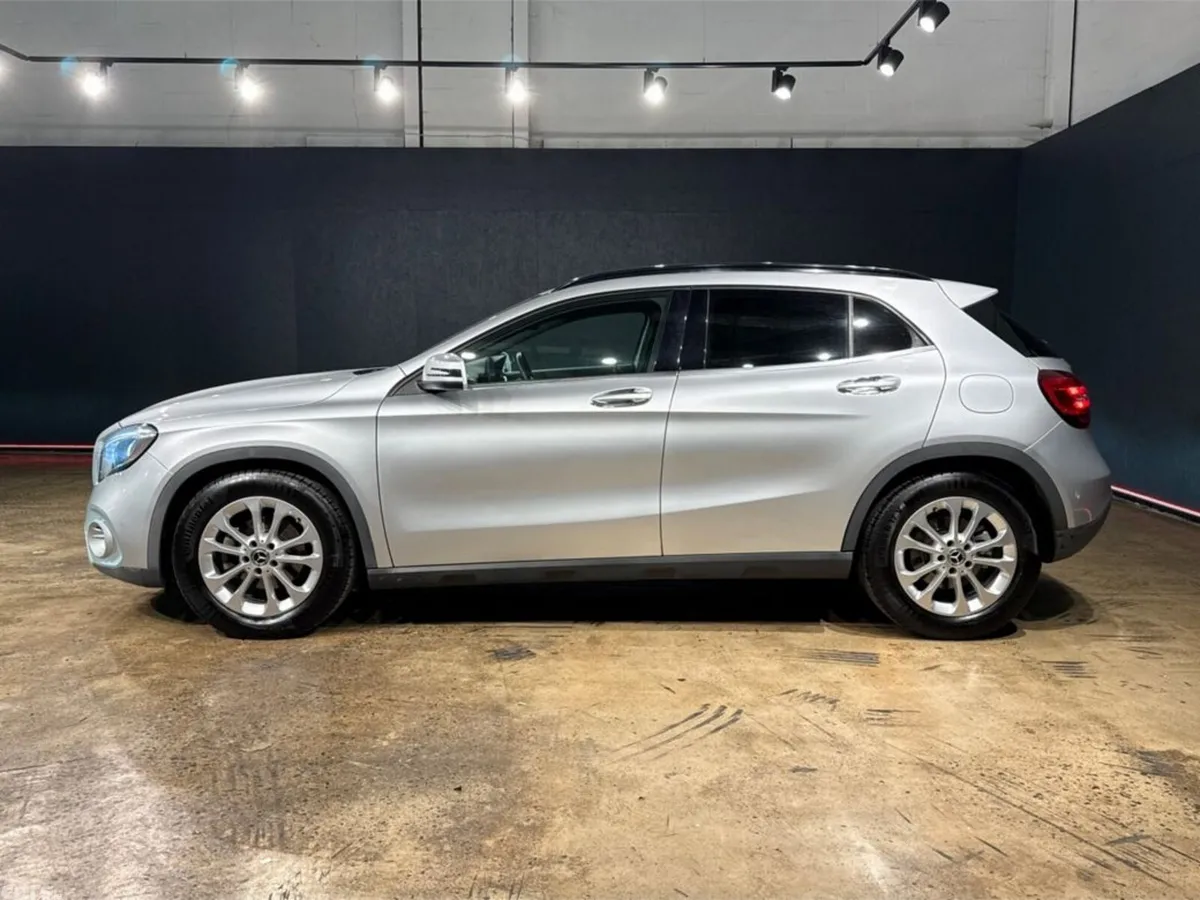 Mercedes-Benz GLA SUV, Petrol, 2019, Silver
