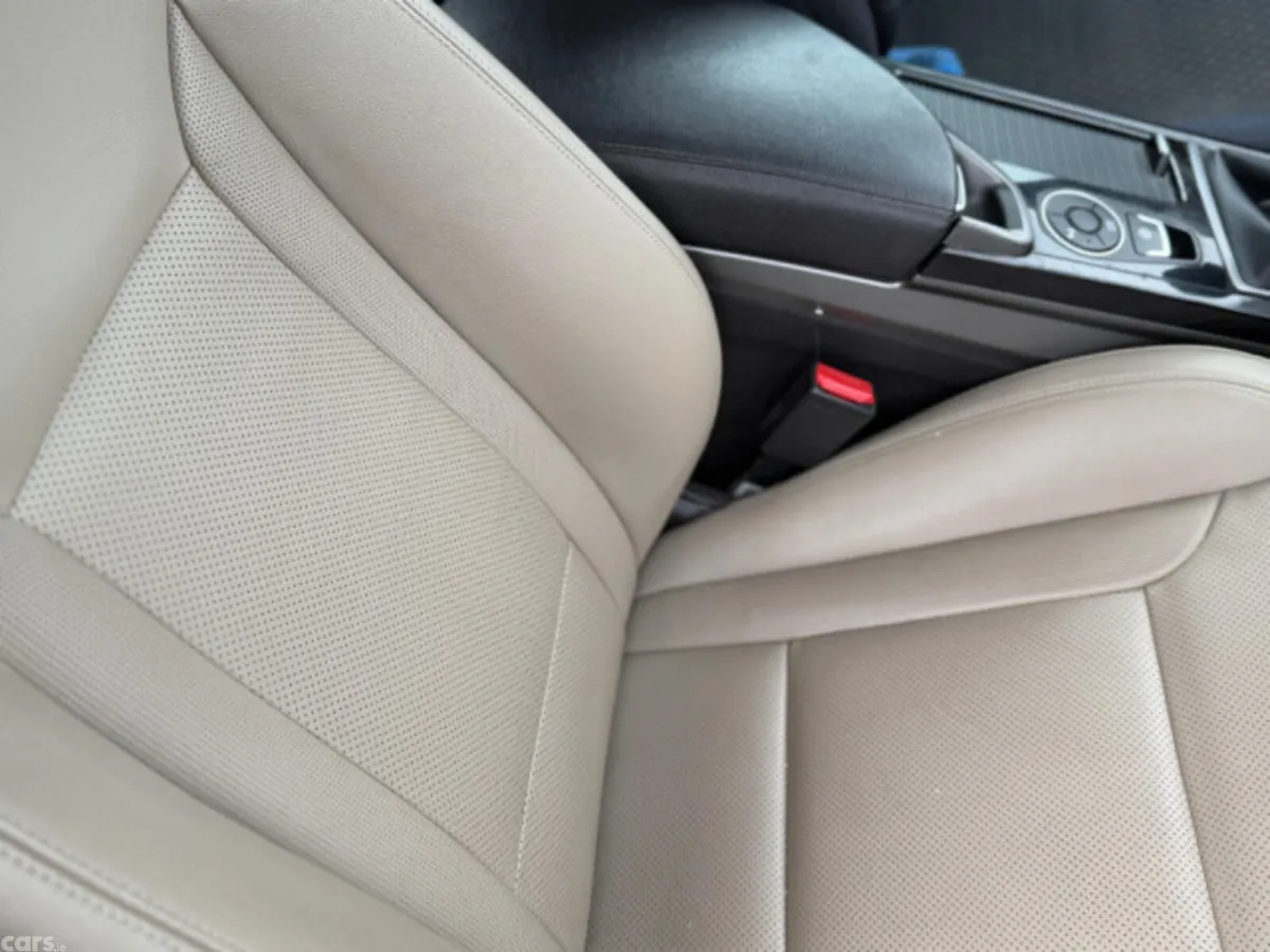 Hyundai i40 Saloon, Diesel, 2017, Black