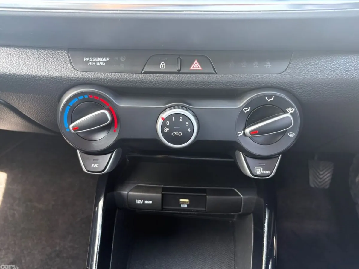 Kia Stonic Hatchback, Petrol, 2023, Blue