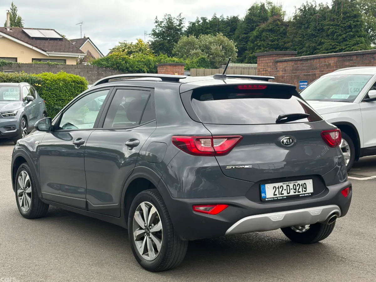 Kia Stonic Hatchback, Petrol, 2021, Grey