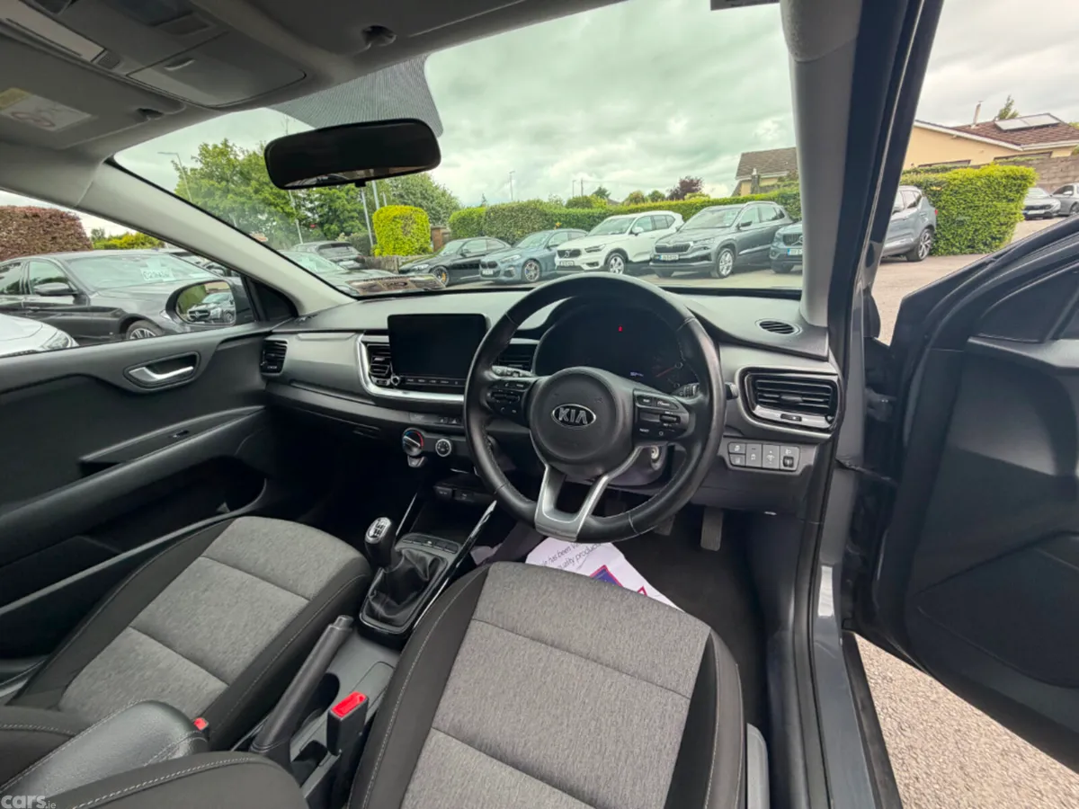 Kia Stonic Hatchback, Petrol, 2021, Grey