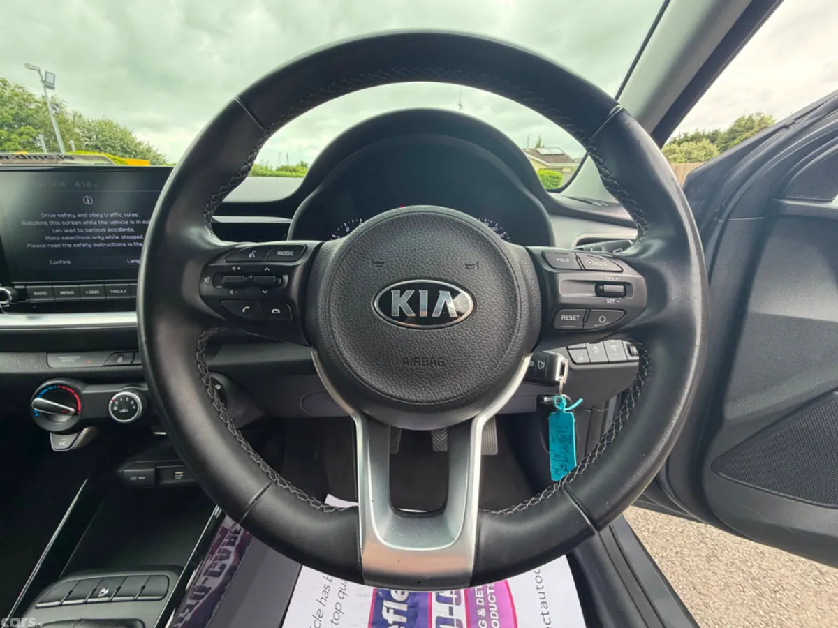 Kia Stonic Hatchback, Petrol, 2021, Grey