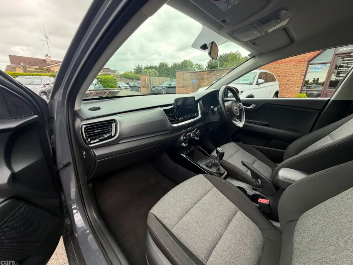 Kia Stonic Hatchback, Petrol, 2021, Grey