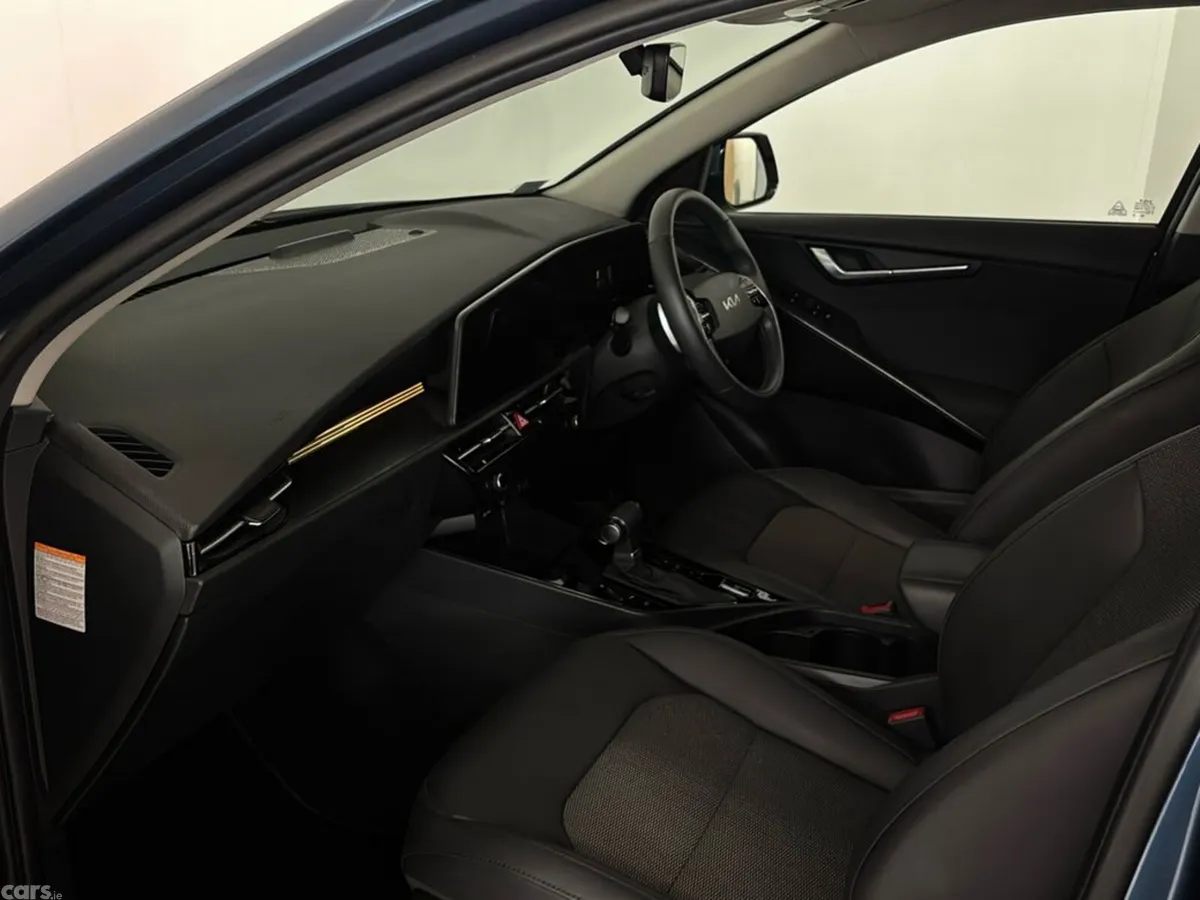 Kia Niro Hatchback, Petrol Plug-in Hybrid, 2023, Blue