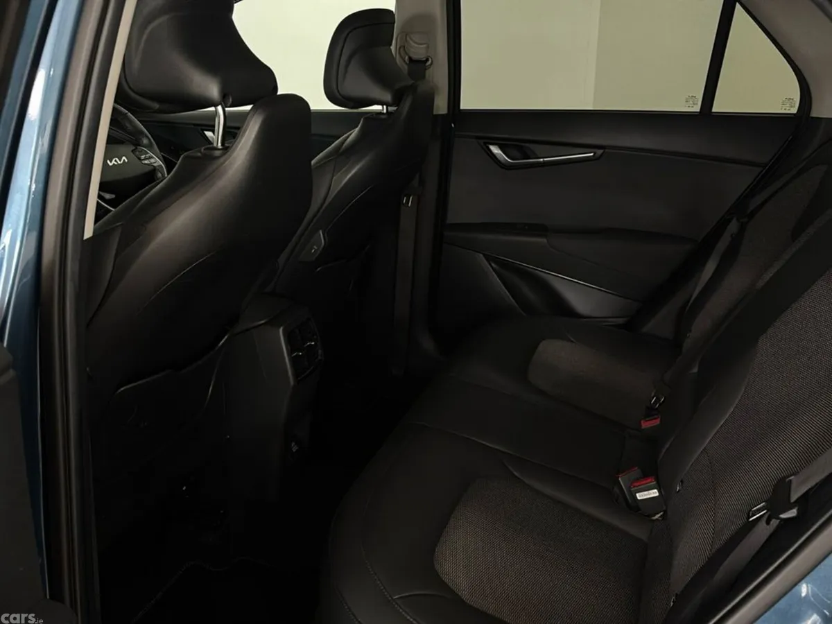 Kia Niro Hatchback, Petrol Plug-in Hybrid, 2023, Blue