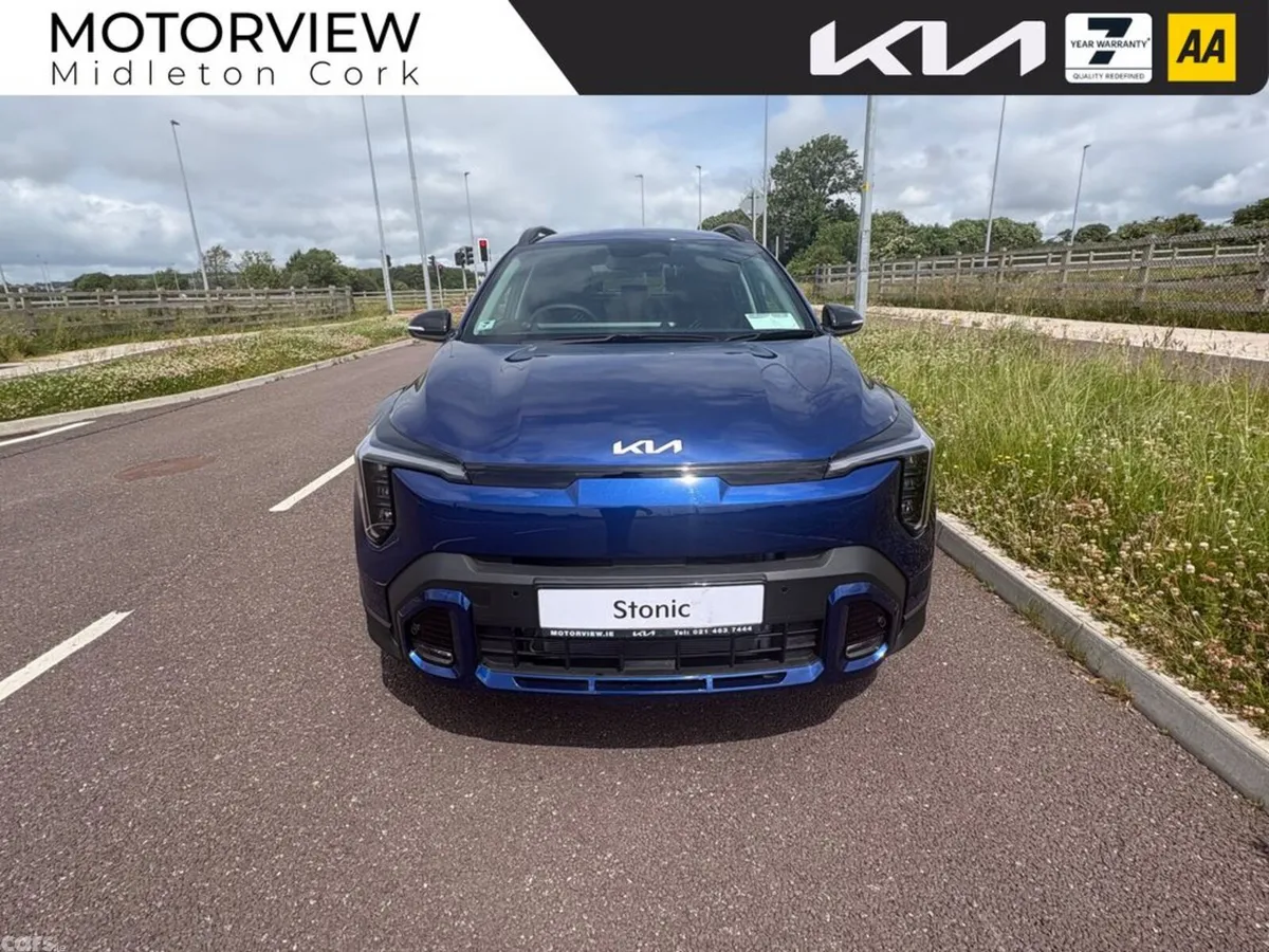 Kia Stonic Hatchback, Petrol, 2027, Blue