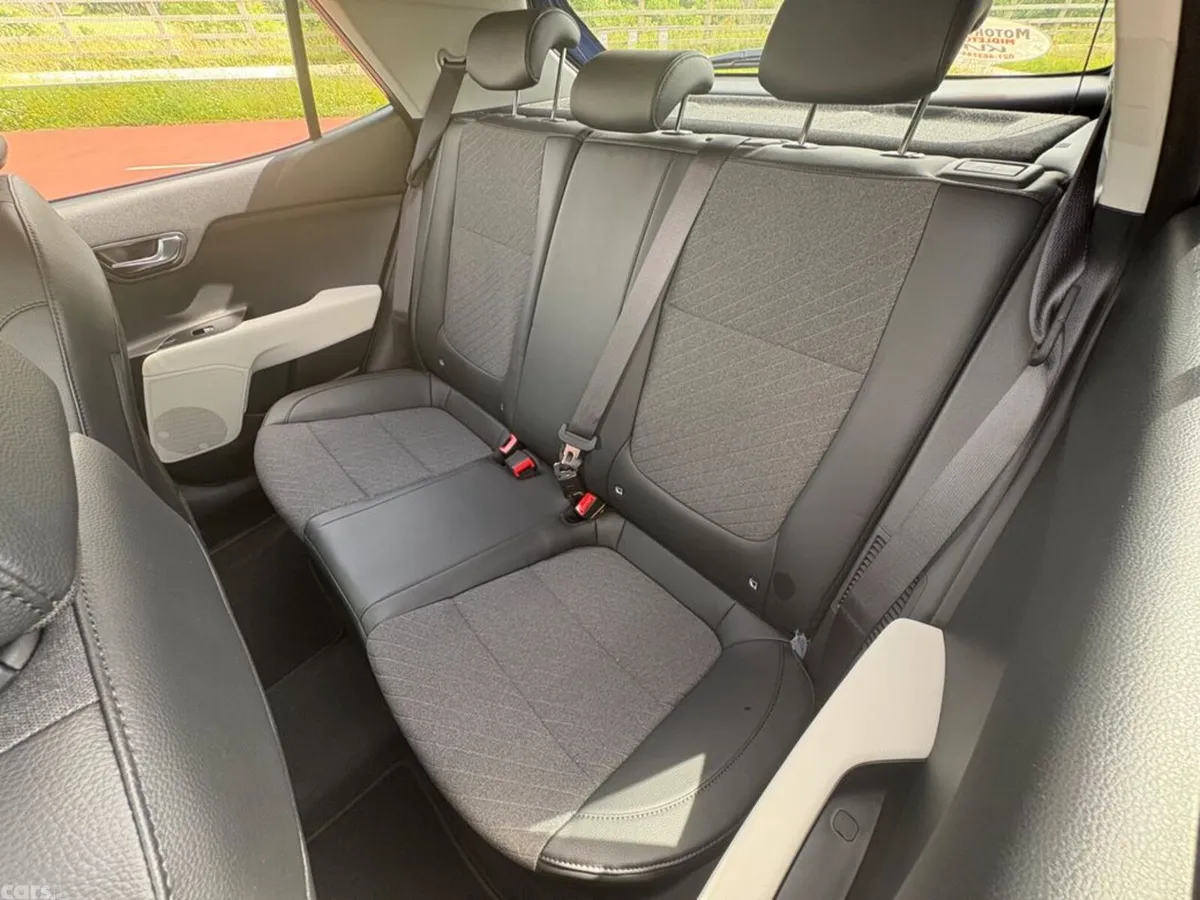 Kia Stonic Hatchback, Petrol, 2027, Blue