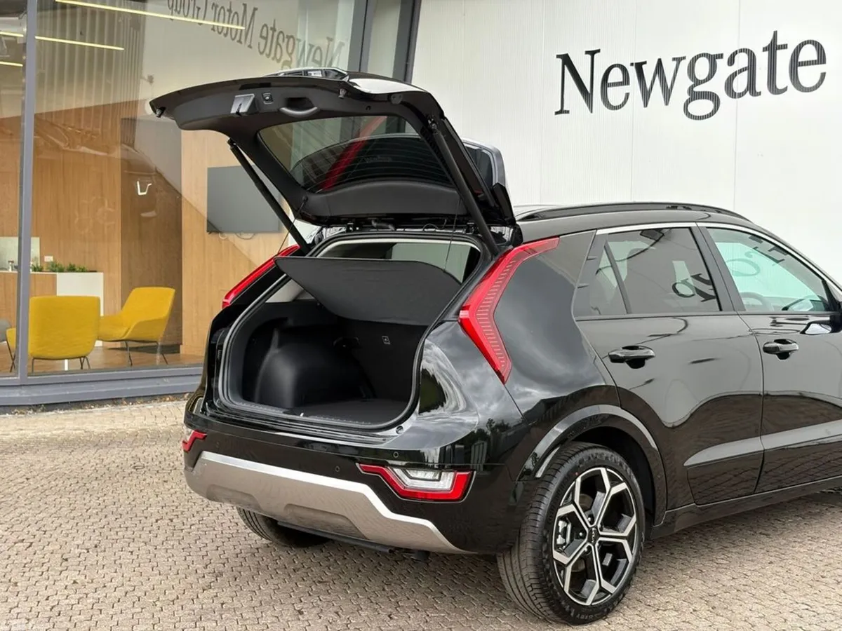 Kia Niro Hatchback, Petrol Plug-in Hybrid, 2026, Black