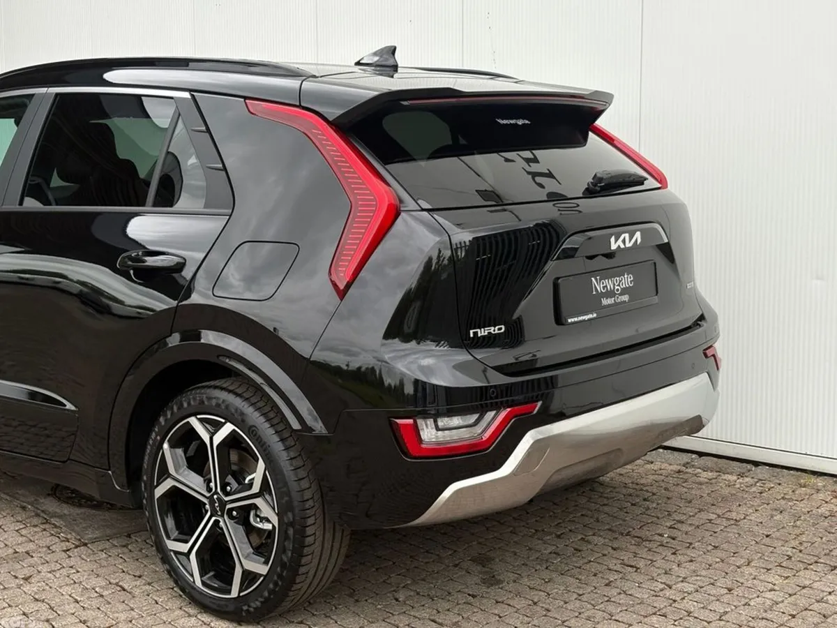 Kia Niro Hatchback, Petrol Plug-in Hybrid, 2026, Black