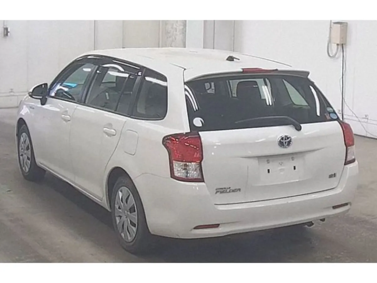 Toyota Corolla Hatchback, Petrol Hybrid, 2015, White