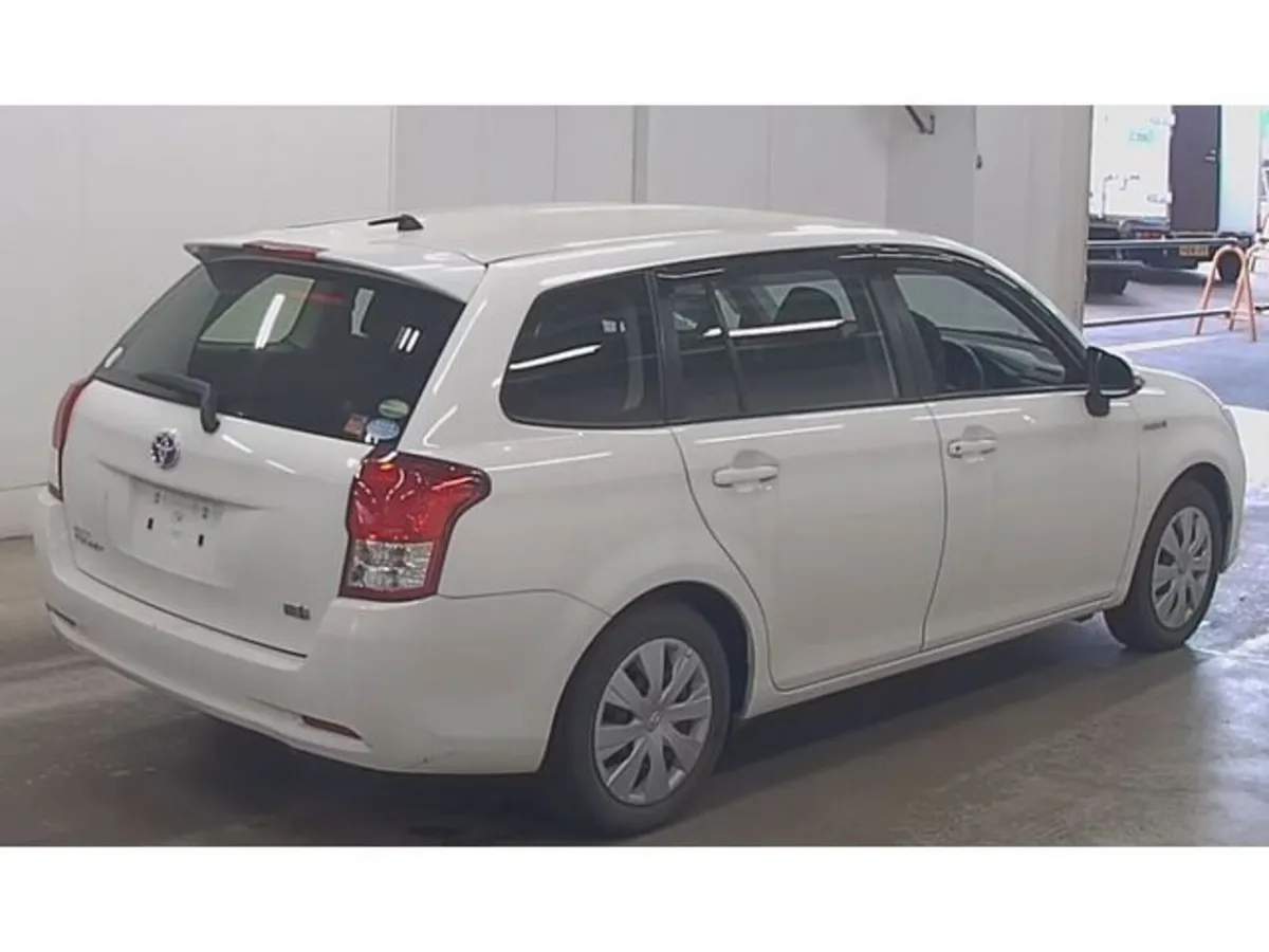 Toyota Corolla Hatchback, Petrol Hybrid, 2015, White