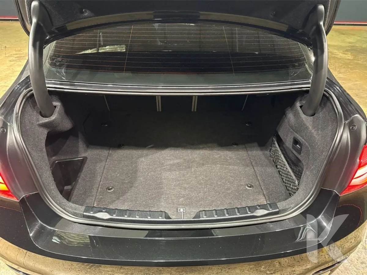 BMW 3-Series Saloon, Petrol Plug-in Hybrid, 2016, Black