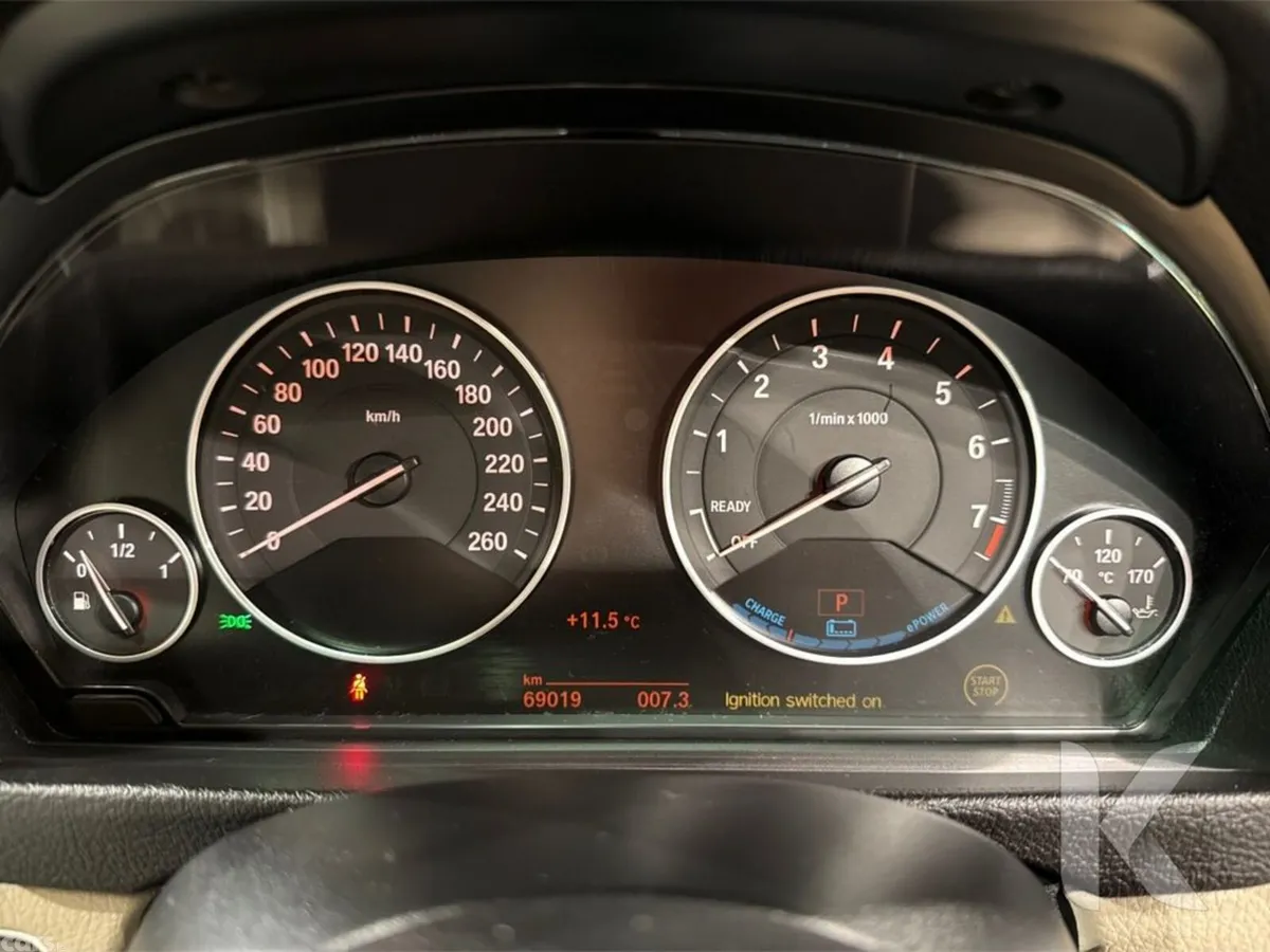 BMW 3-Series Saloon, Petrol Plug-in Hybrid, 2016, Black