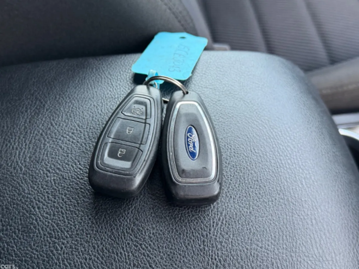 Ford S-Max MPV, Diesel, 2015, Silver
