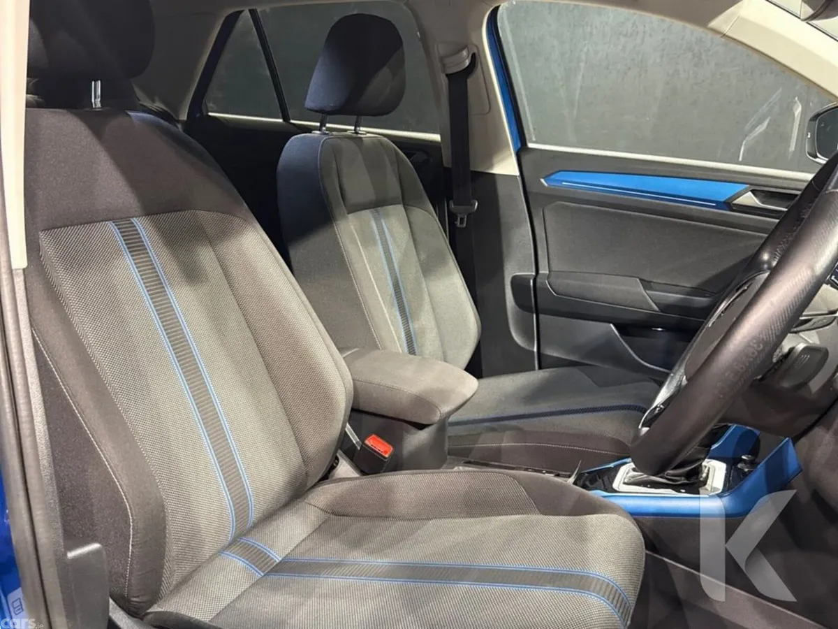 Volkswagen T-Roc SUV, Diesel, 2021, Blue