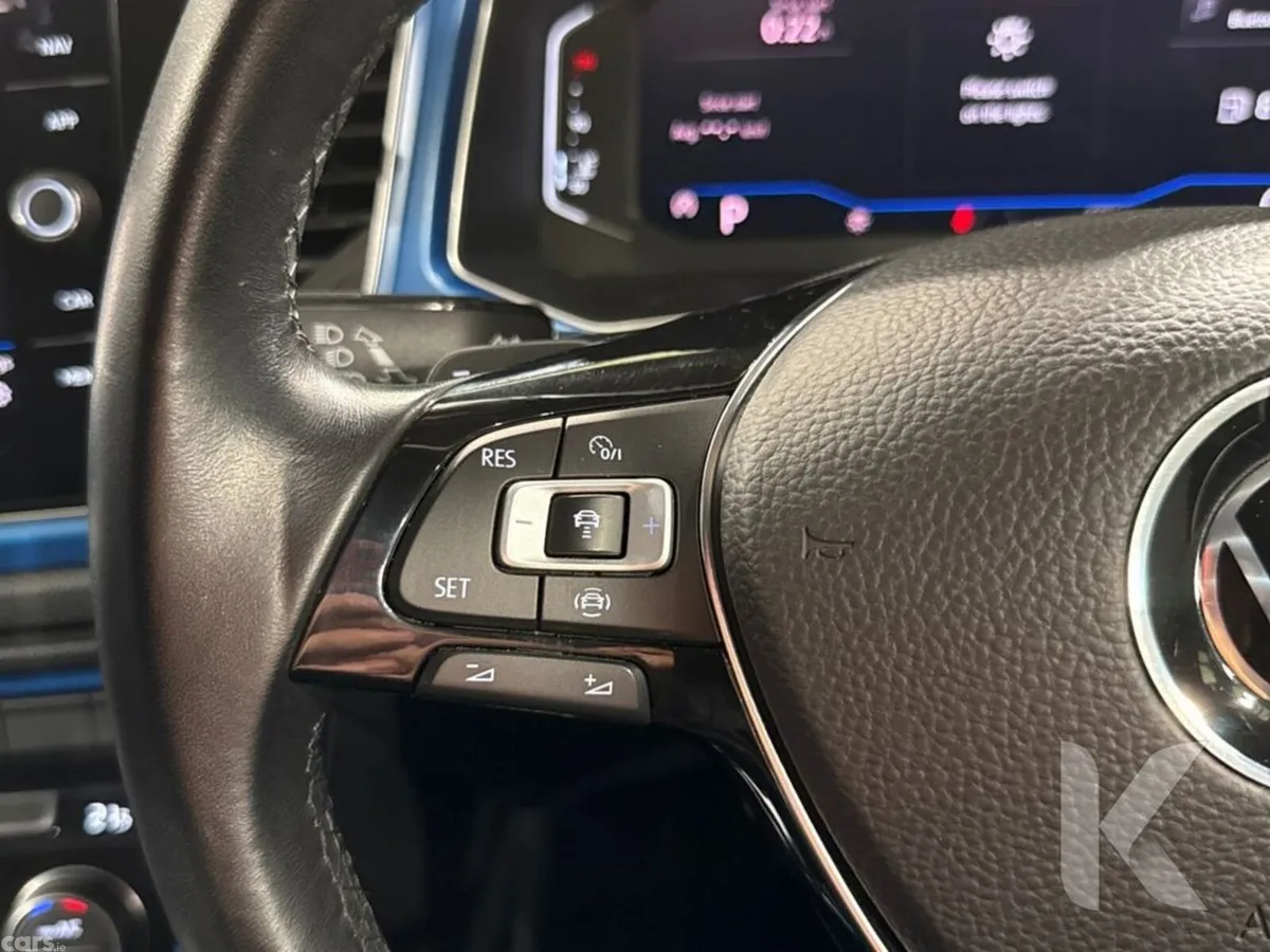 Volkswagen T-Roc SUV, Diesel, 2021, Blue