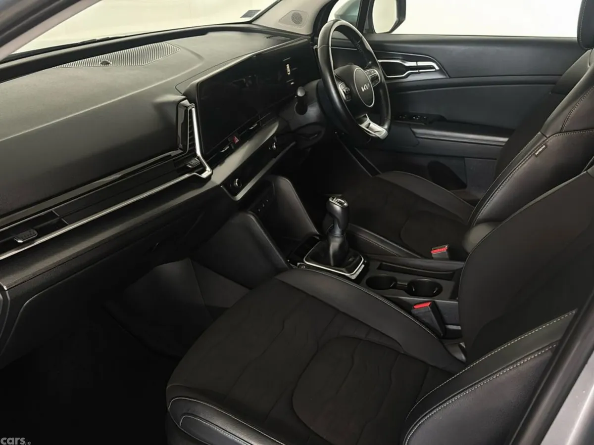 Kia Sportage SUV, Diesel Hybrid, 2023, Grey