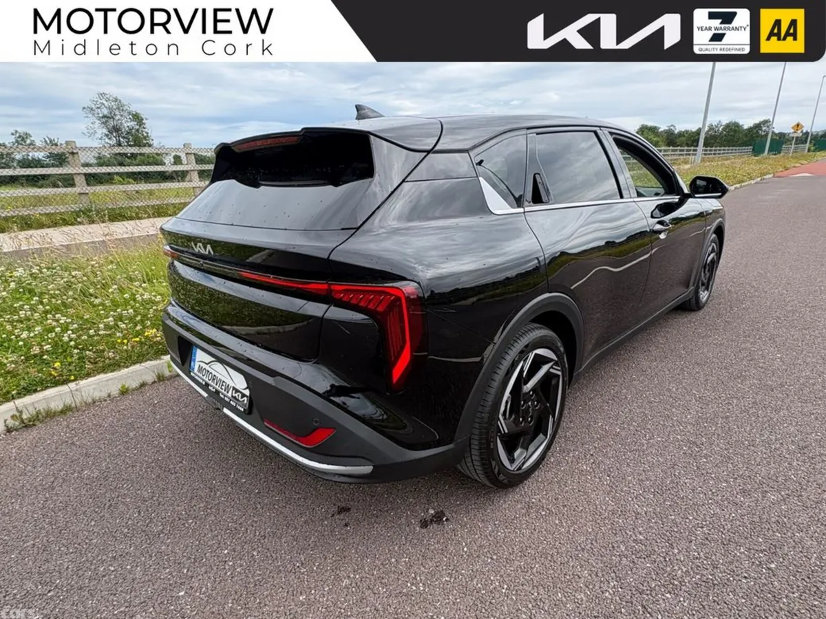 Kia K4 Hatchback, Petrol, 2027, 