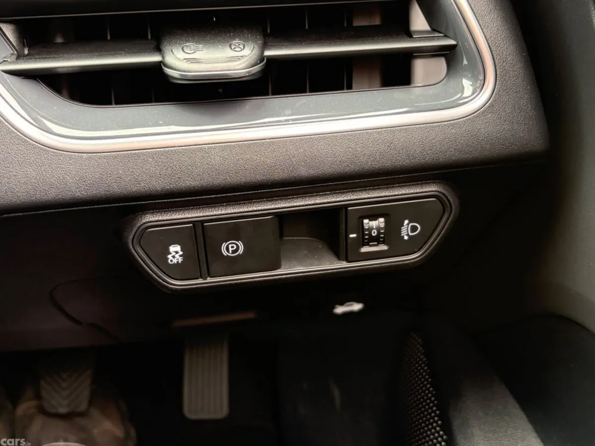 Kia K4 Hatchback, Petrol, 2027, 
