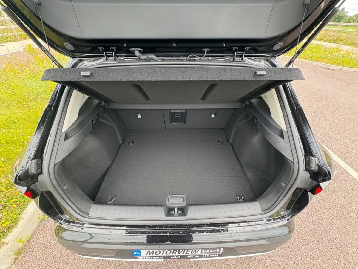 Kia K4 Hatchback, Petrol, 2027, 