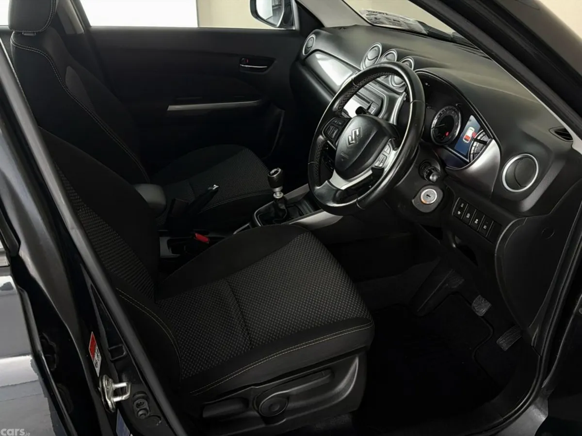 Suzuki Vitara SUV, Petrol, 2021, Black