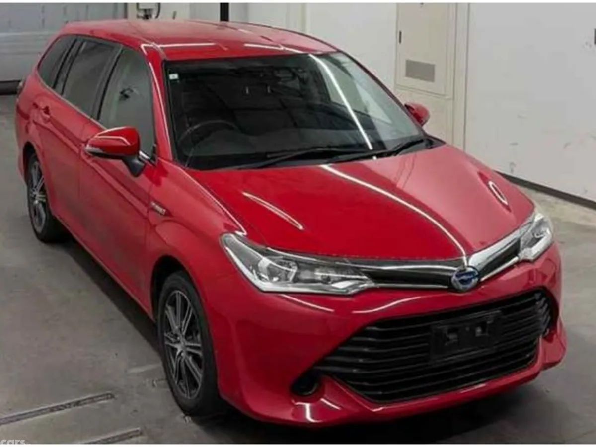 Toyota Corolla Estate, Petrol Hybrid, 2015, Red
