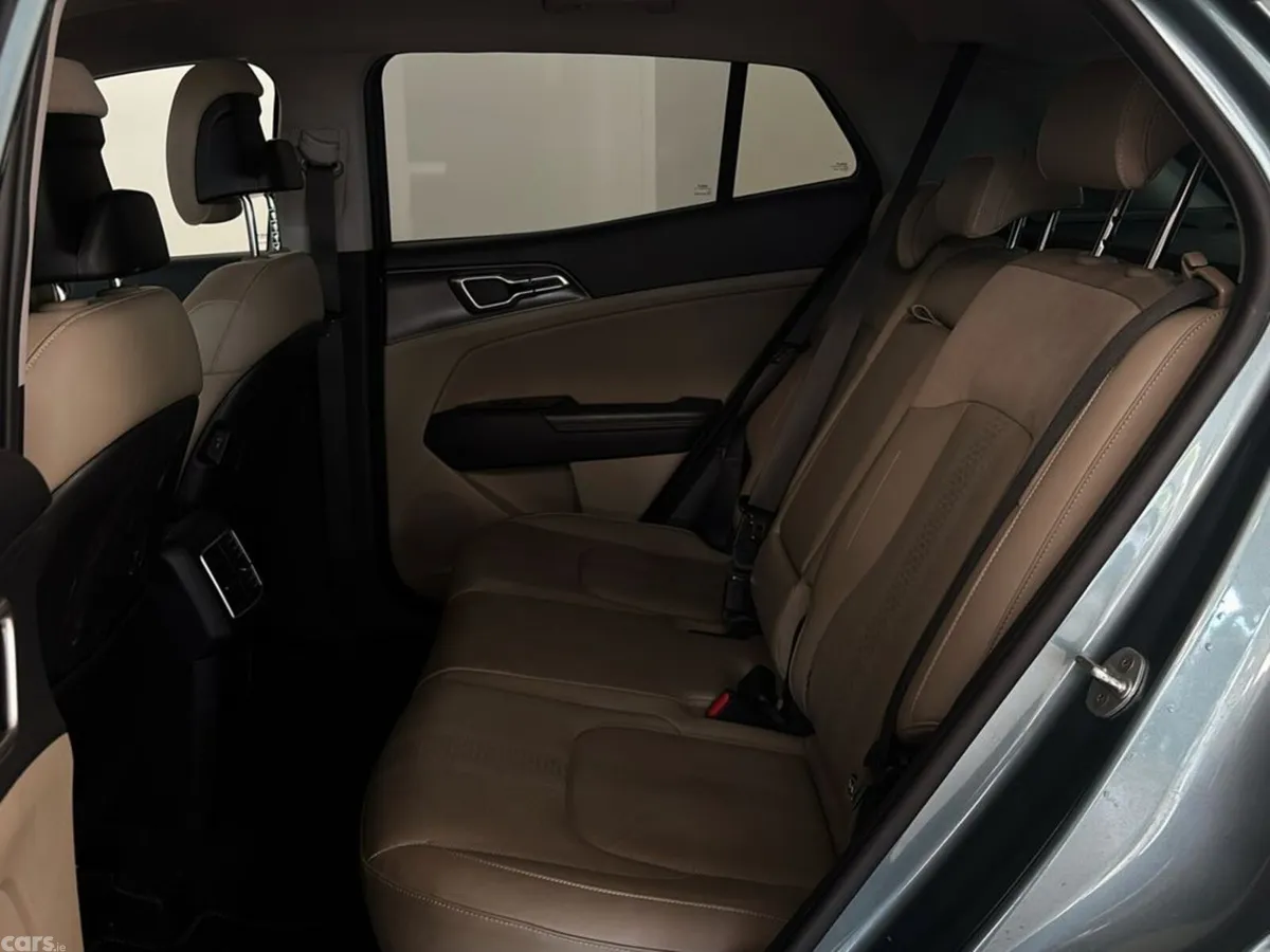 Kia Sportage MPV, Diesel Hybrid, 2023, Grey