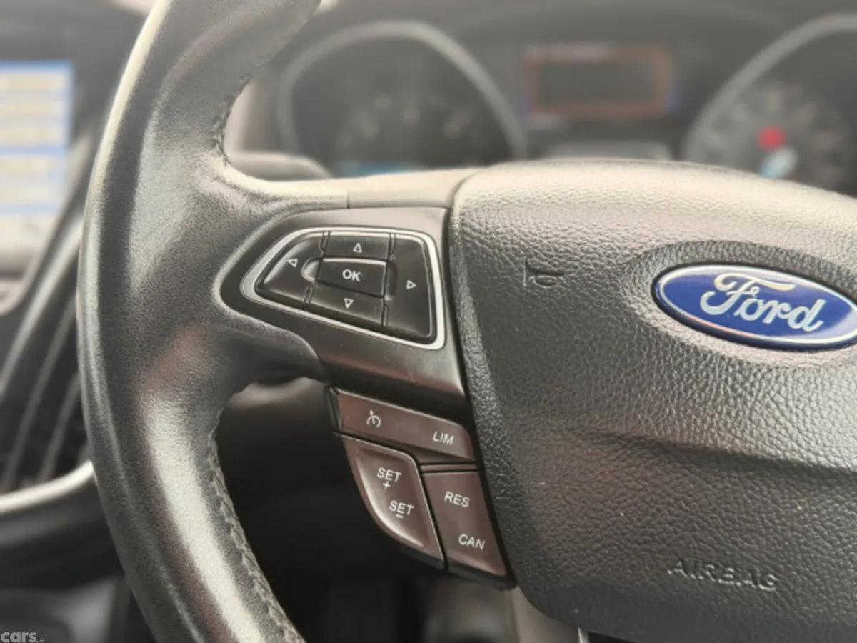 Ford Focus Hatchback, Diesel, 2017, Black